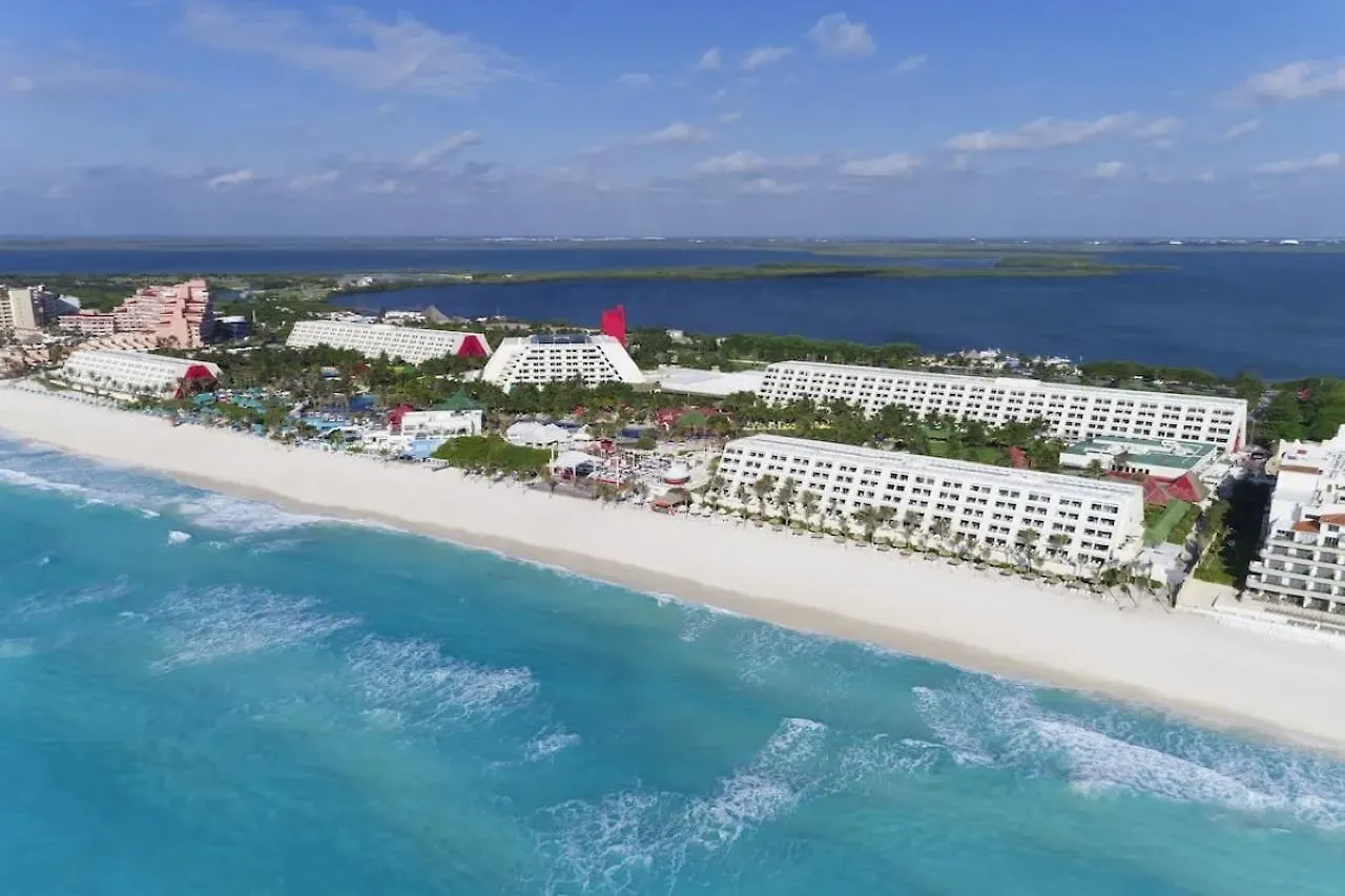 Grand Oasis Cancun